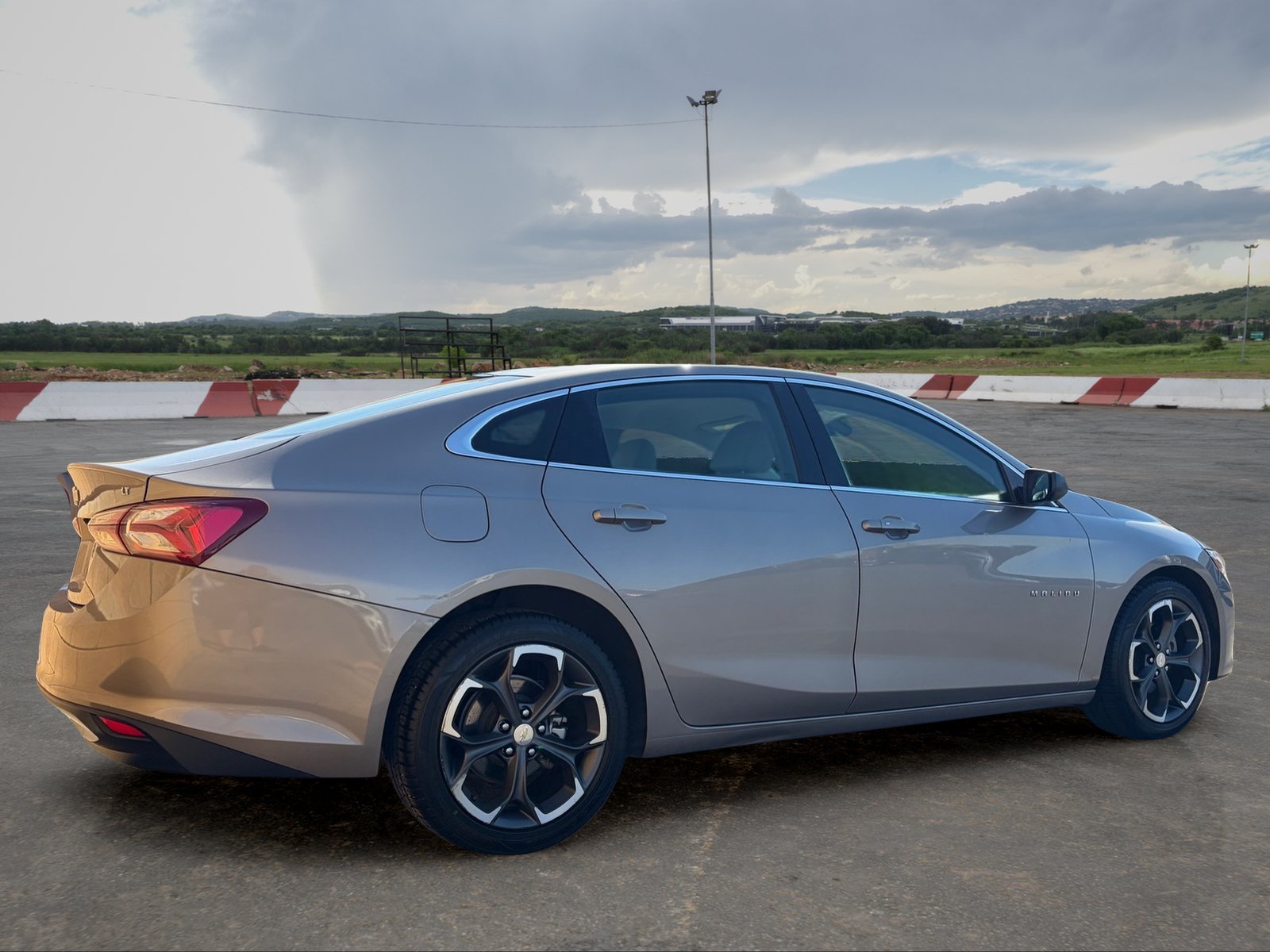 Used 2022 Chevrolet Malibu LT FWD image 3