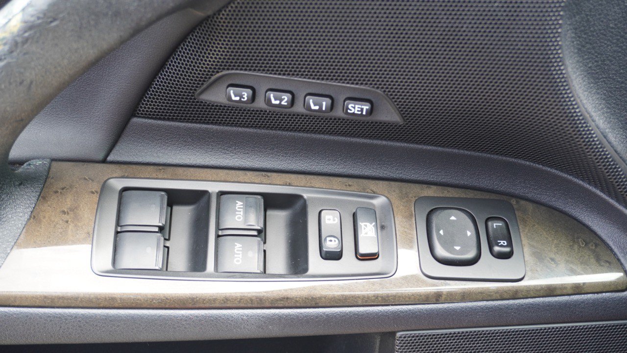 Used 2010 Lexus IS 350C RWD image 23