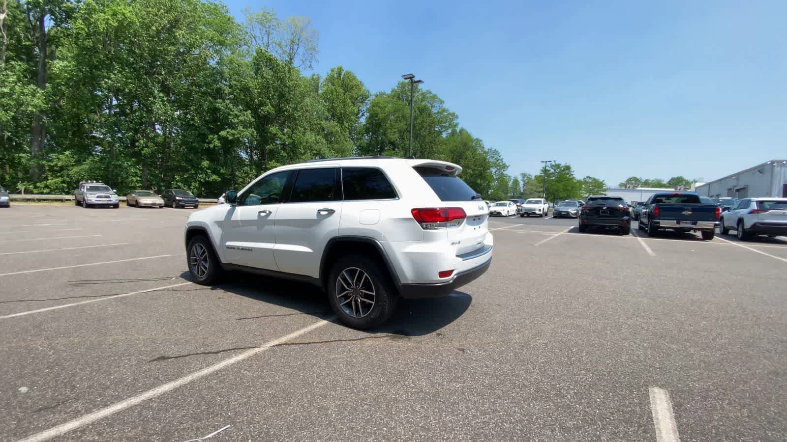 Used 2021 Jeep Grand Cherokee Limited AWD/4WD image 9