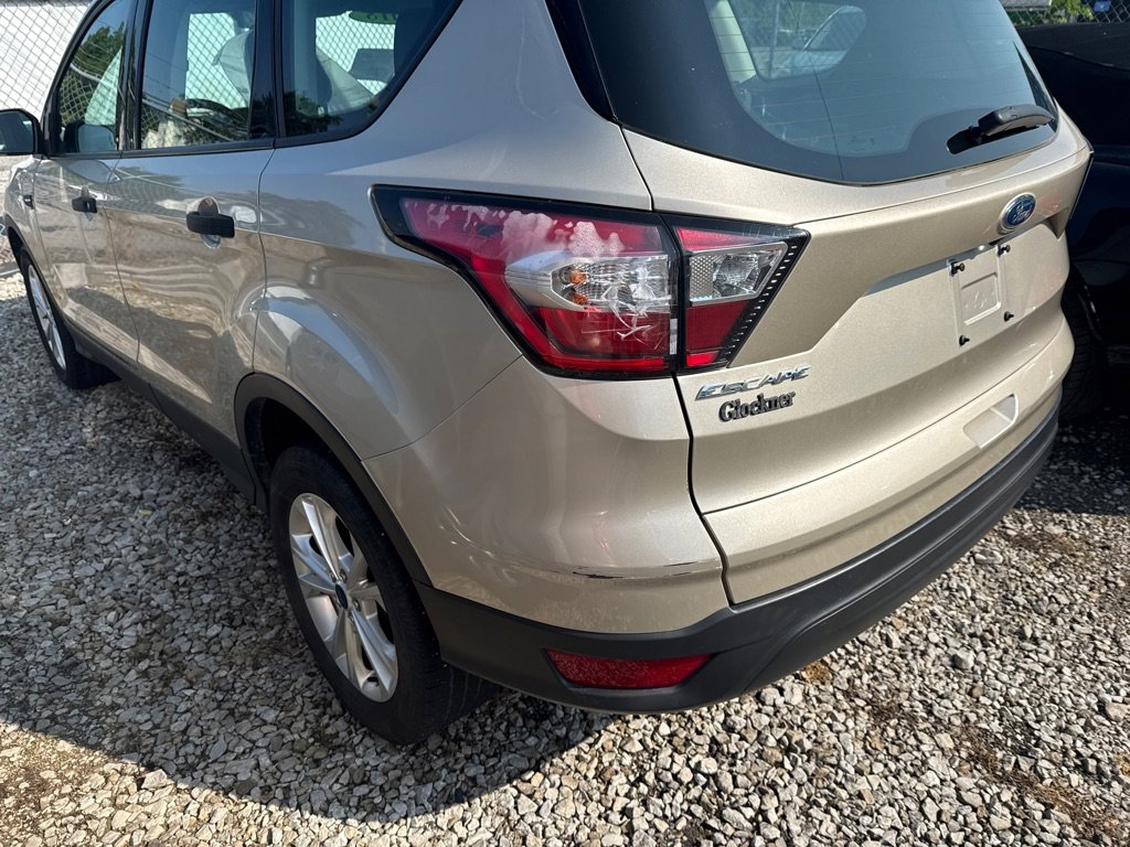 Used 2018 Ford Escape S image 3