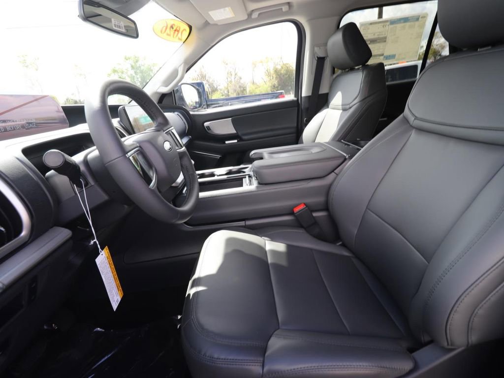 New 2026 Ford Expedition Active image 2
