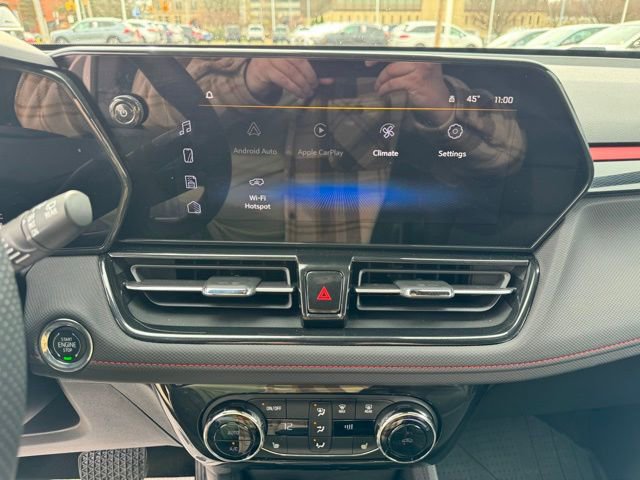 Used 2025 Chevrolet TrailBlazer RS w/ Convenience Package image 14