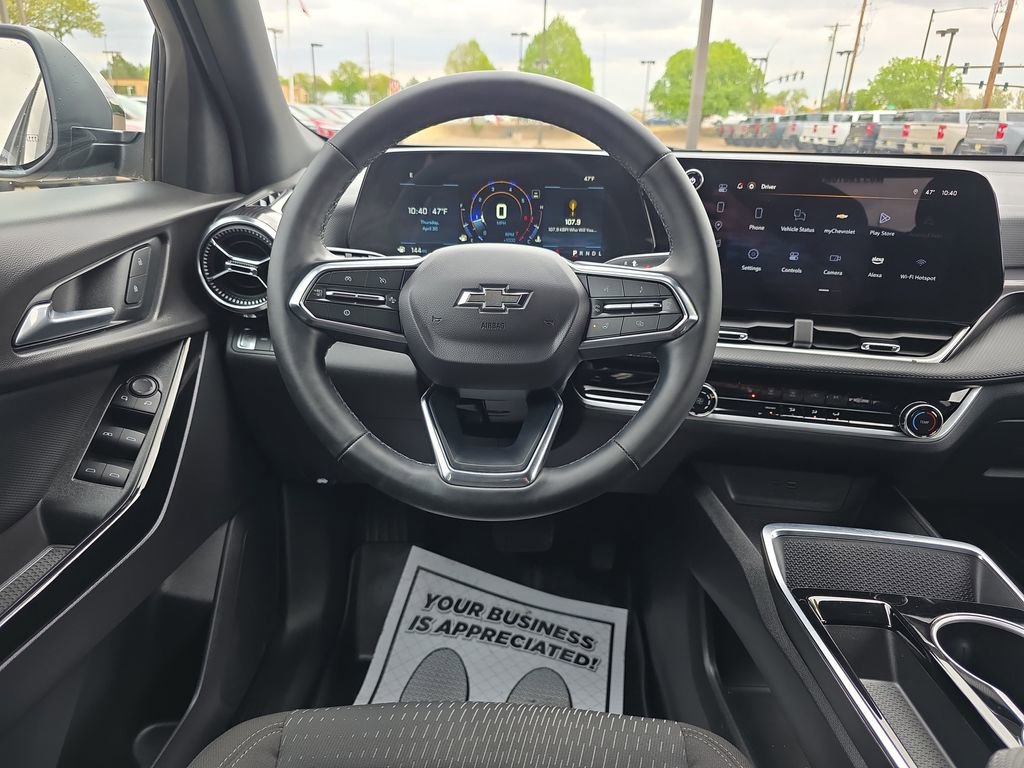 Used 2025 Chevrolet Equinox LT w/ Midnight Edition AWD/4WD image 13