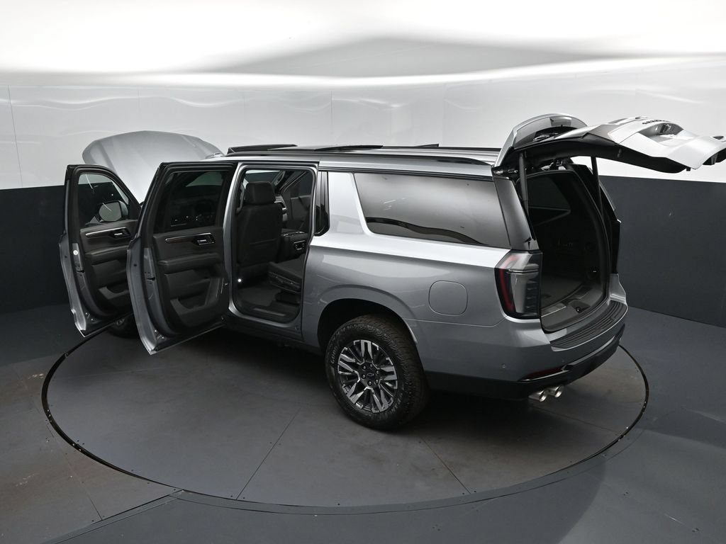New 2026 Chevrolet Suburban Z71 w/ Comfort Package AWD/4WD image 47
