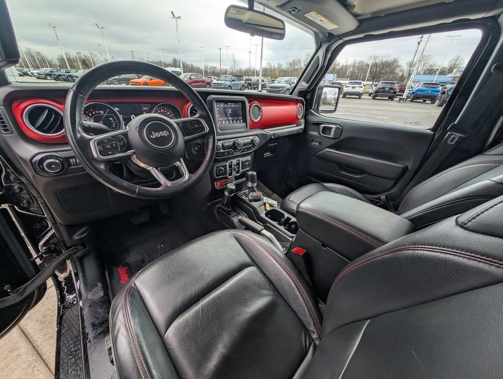 Used 2018 Jeep Wrangler Unlimited Rubicon image 2