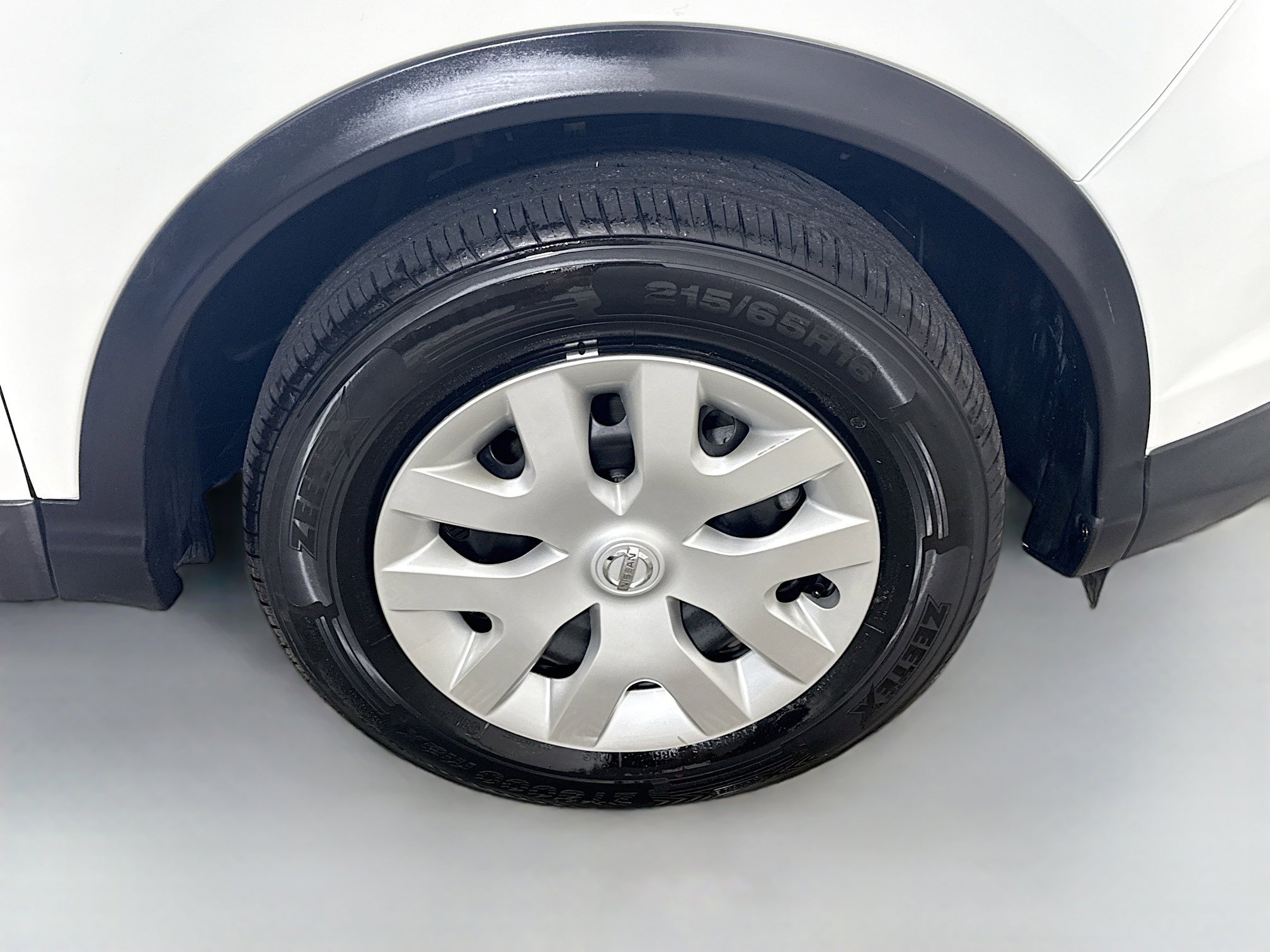 Used 2019 Nissan Rogue Sport S image 31