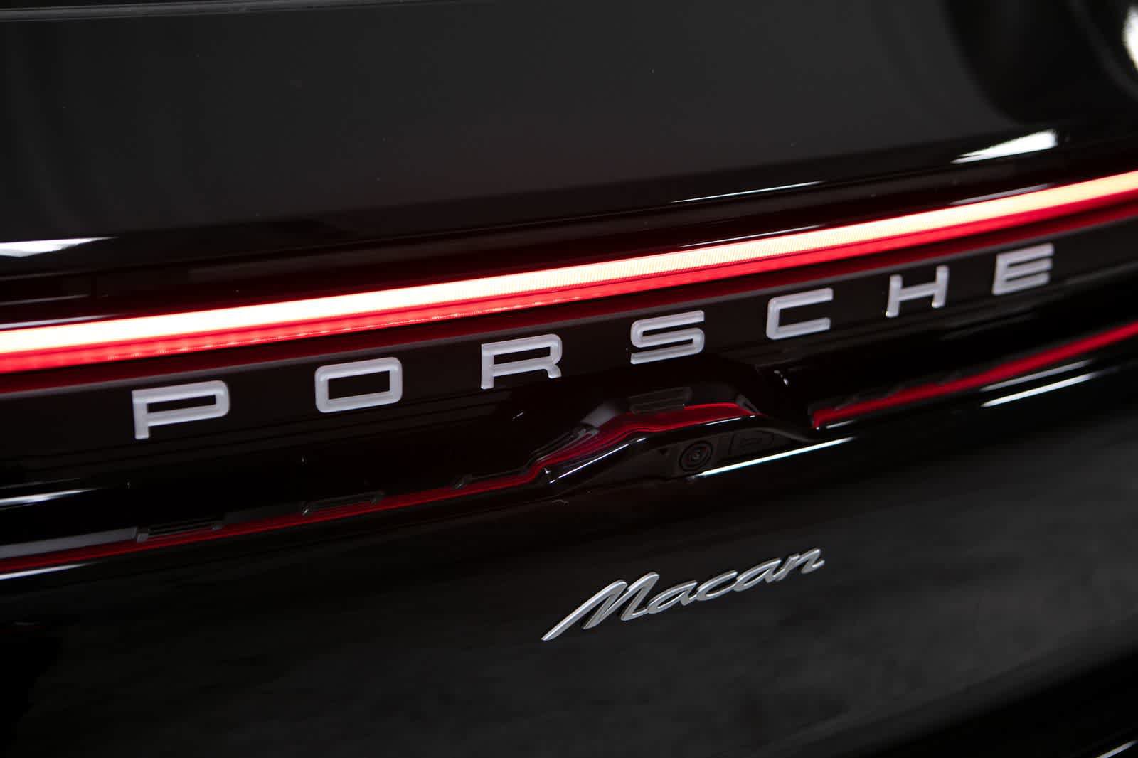 New 2026 Porsche Macan Electric RWD image 19