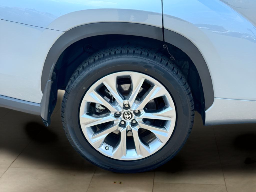 Used 2024 Toyota Highlander Limited AWD/4WD image 44