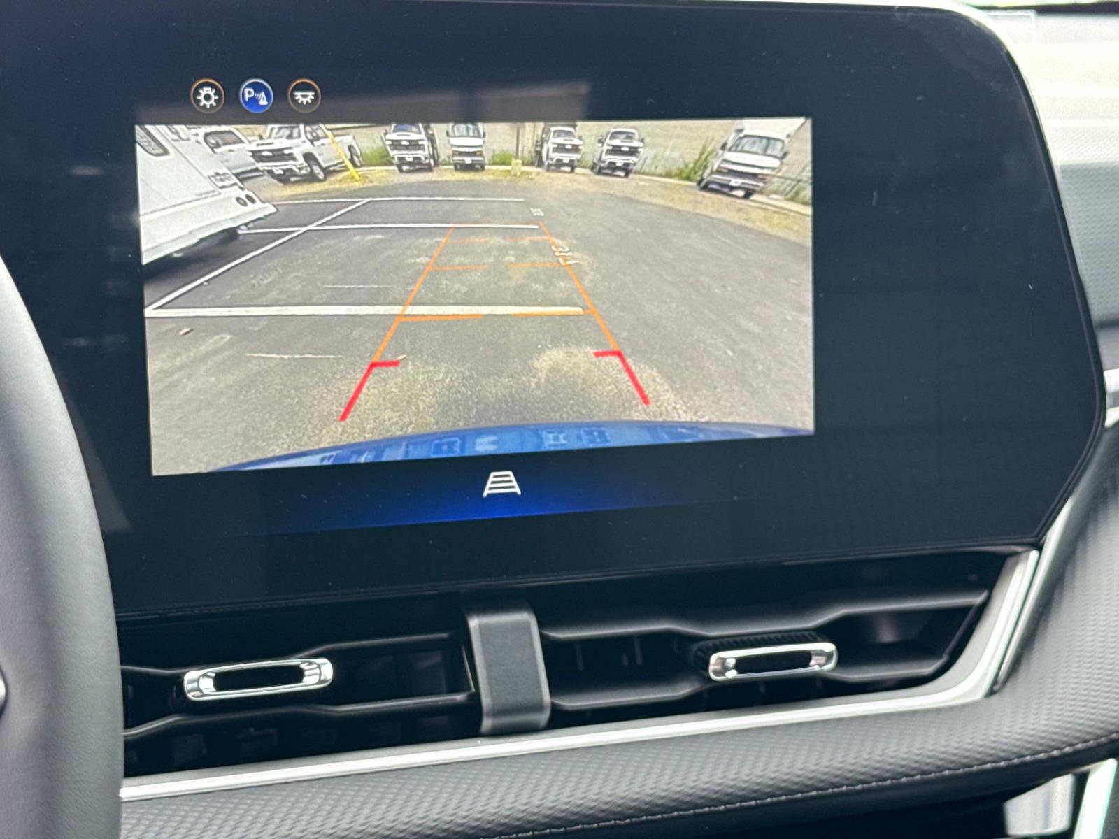 New 2026 Chevrolet Equinox LT image 4