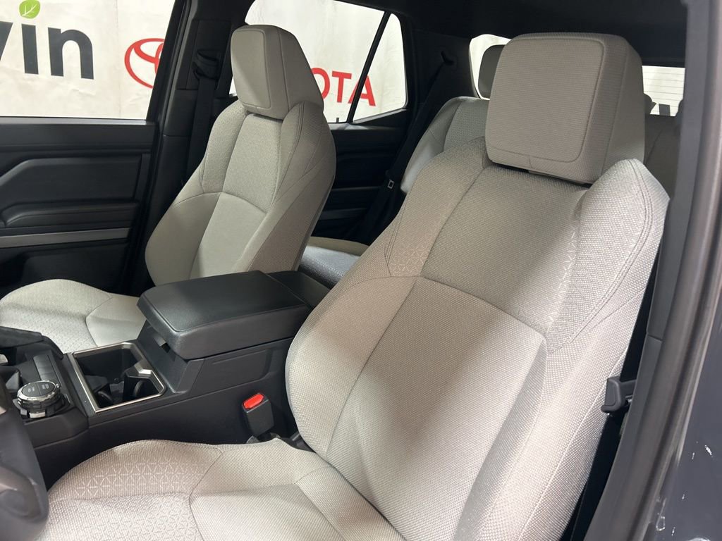 Used 2026 Toyota 4Runner SR5 image 28