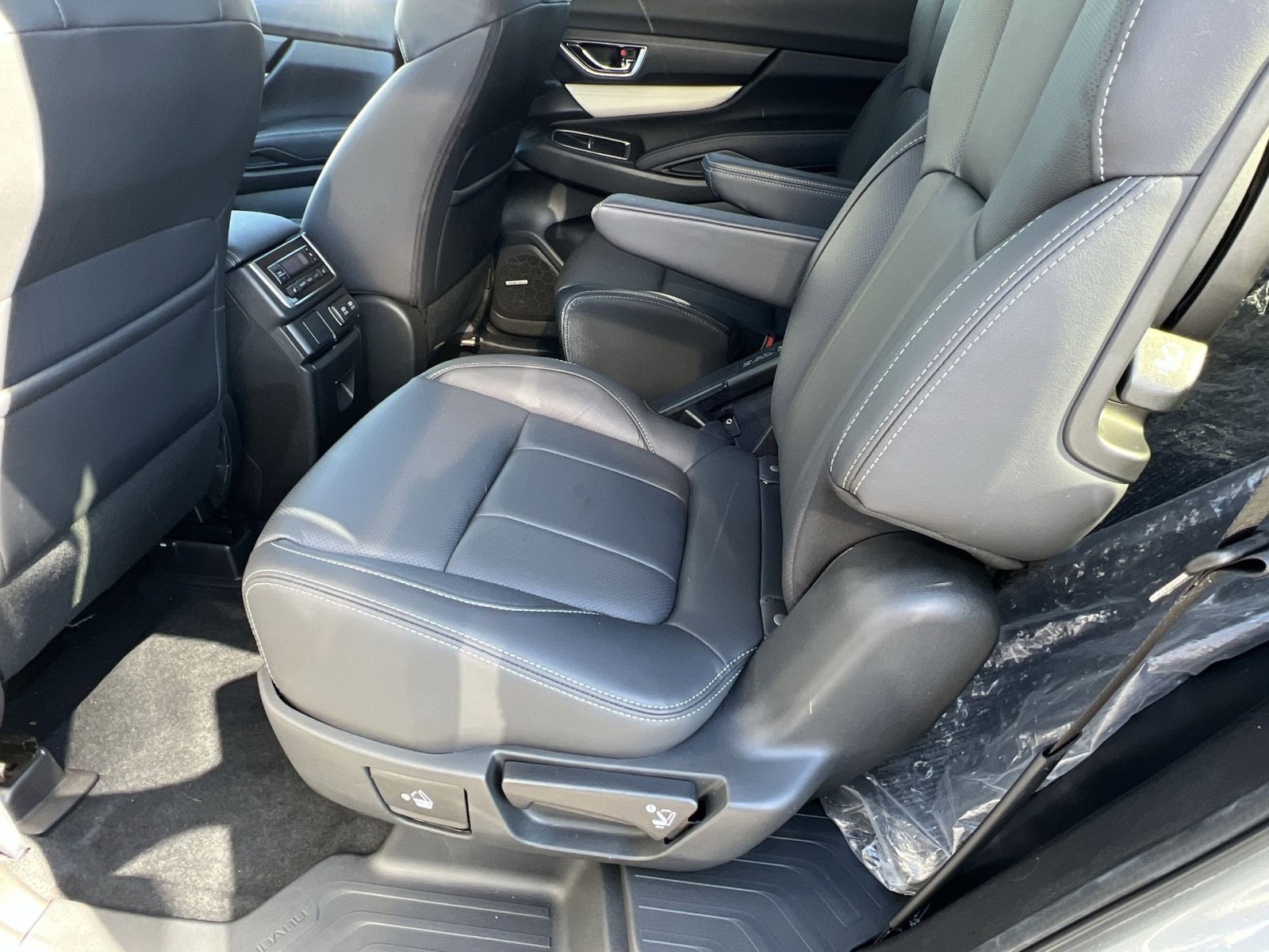 Used 2020 Subaru Ascent Limited w/ Technology Package image 26