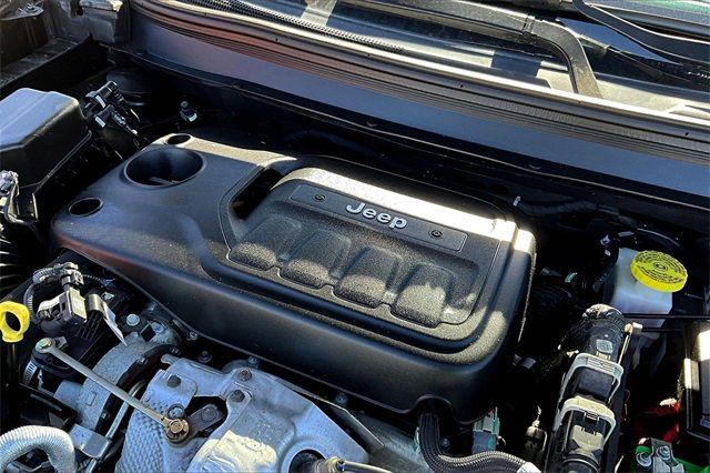 Used 2019 Jeep Cherokee Trailhawk image 34