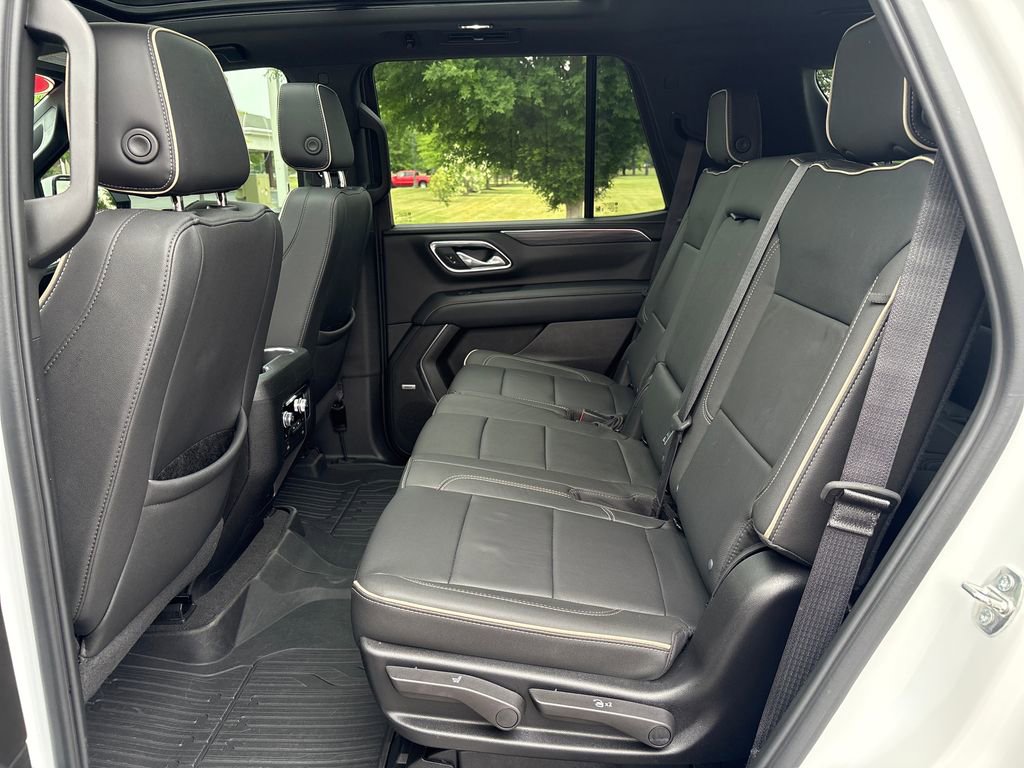 Certified 2024 GMC Yukon SLT w/ SLT Premium Package RWD image 37