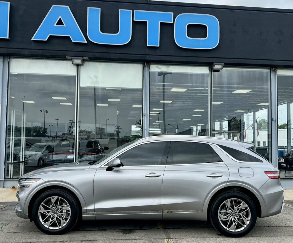 Used 2025 Genesis GV70 2.5T w/ Select Package AWD/4WD image 34