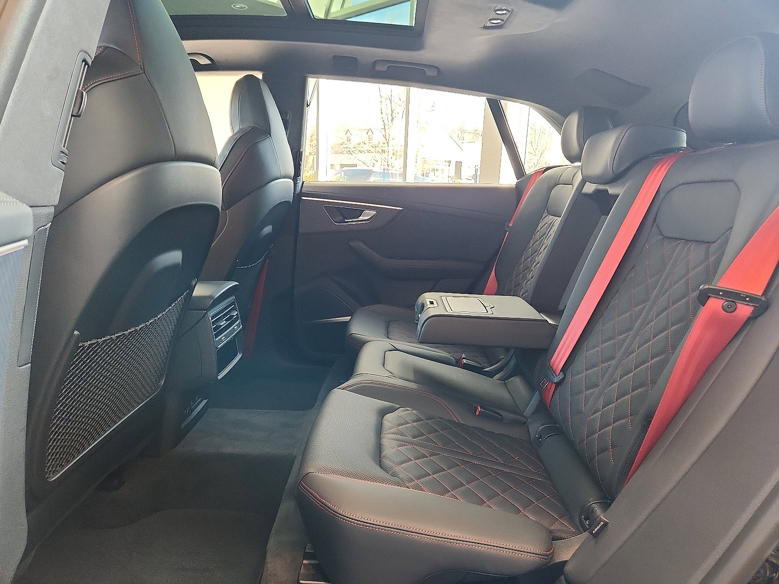 New 2026 Audi SQ8 Prestige image 10