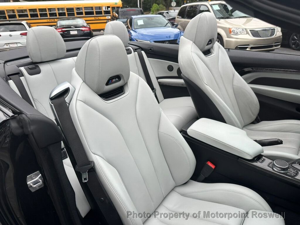 Used 2018 BMW M4 Convertible image 12