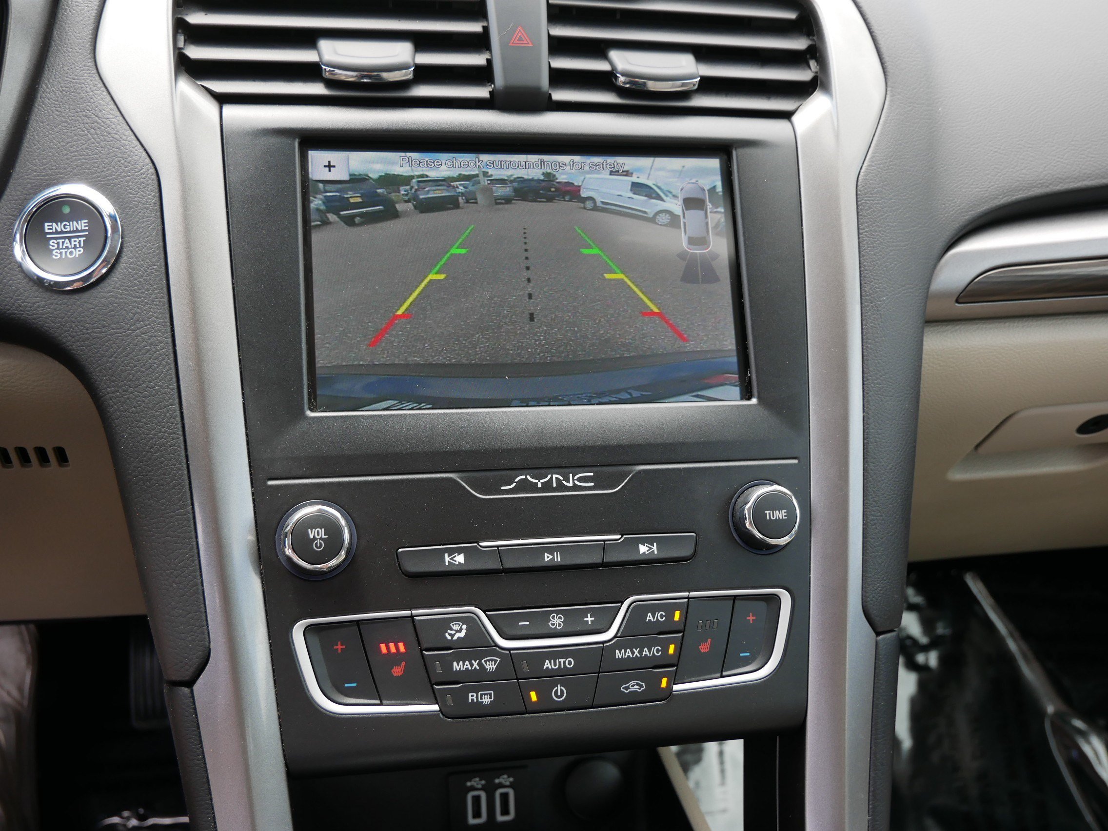 Used 2019 Ford Fusion SEL FWD image 30