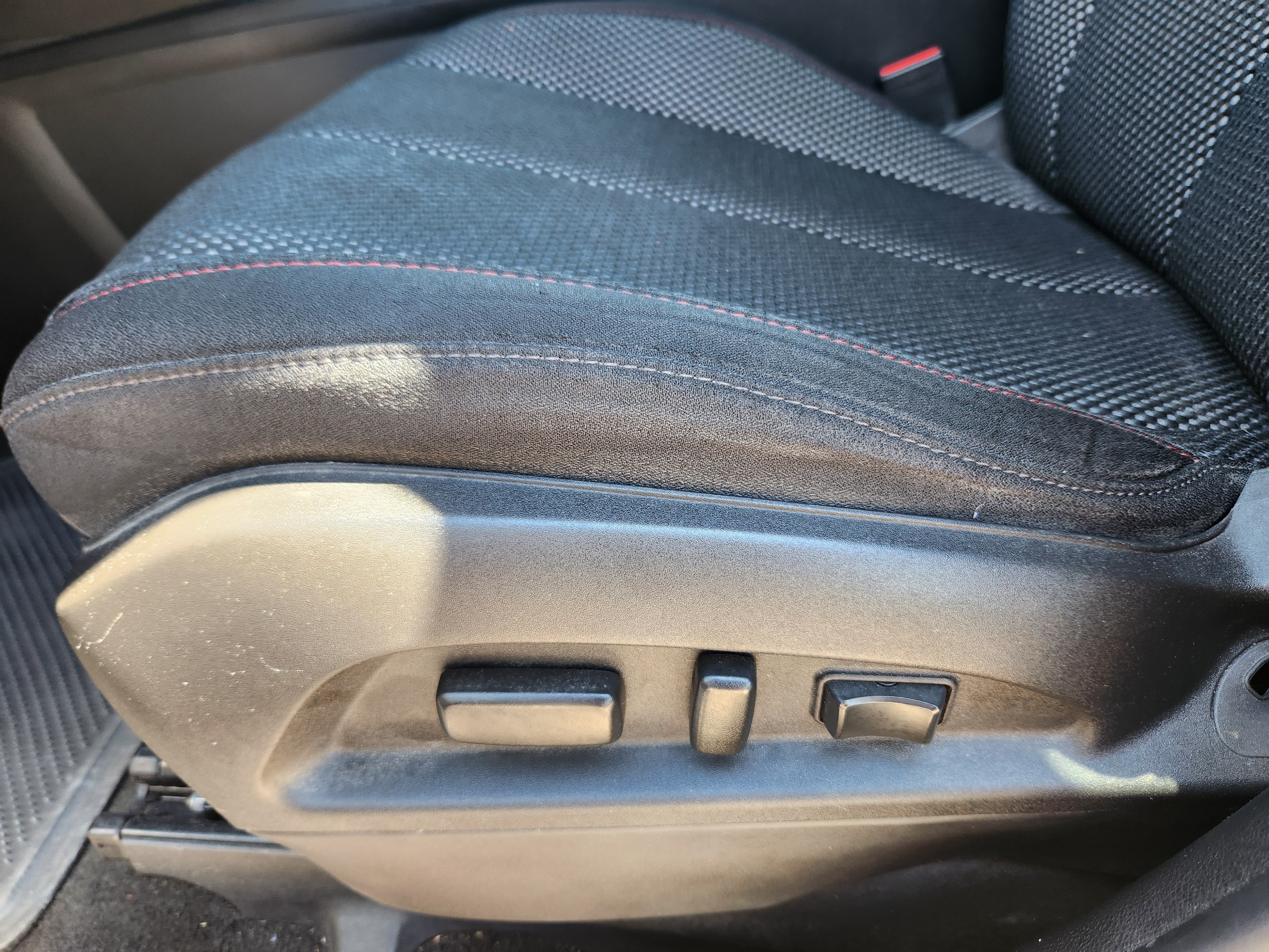 Used 2017 Chevrolet Equinox LT w/ Convenience Package AWD/4WD image 15
