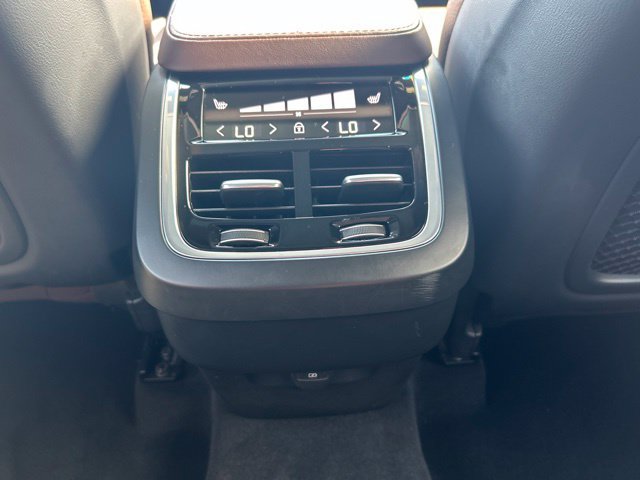 Certified 2024 Volvo XC90 B6 Plus AWD/4WD image 16
