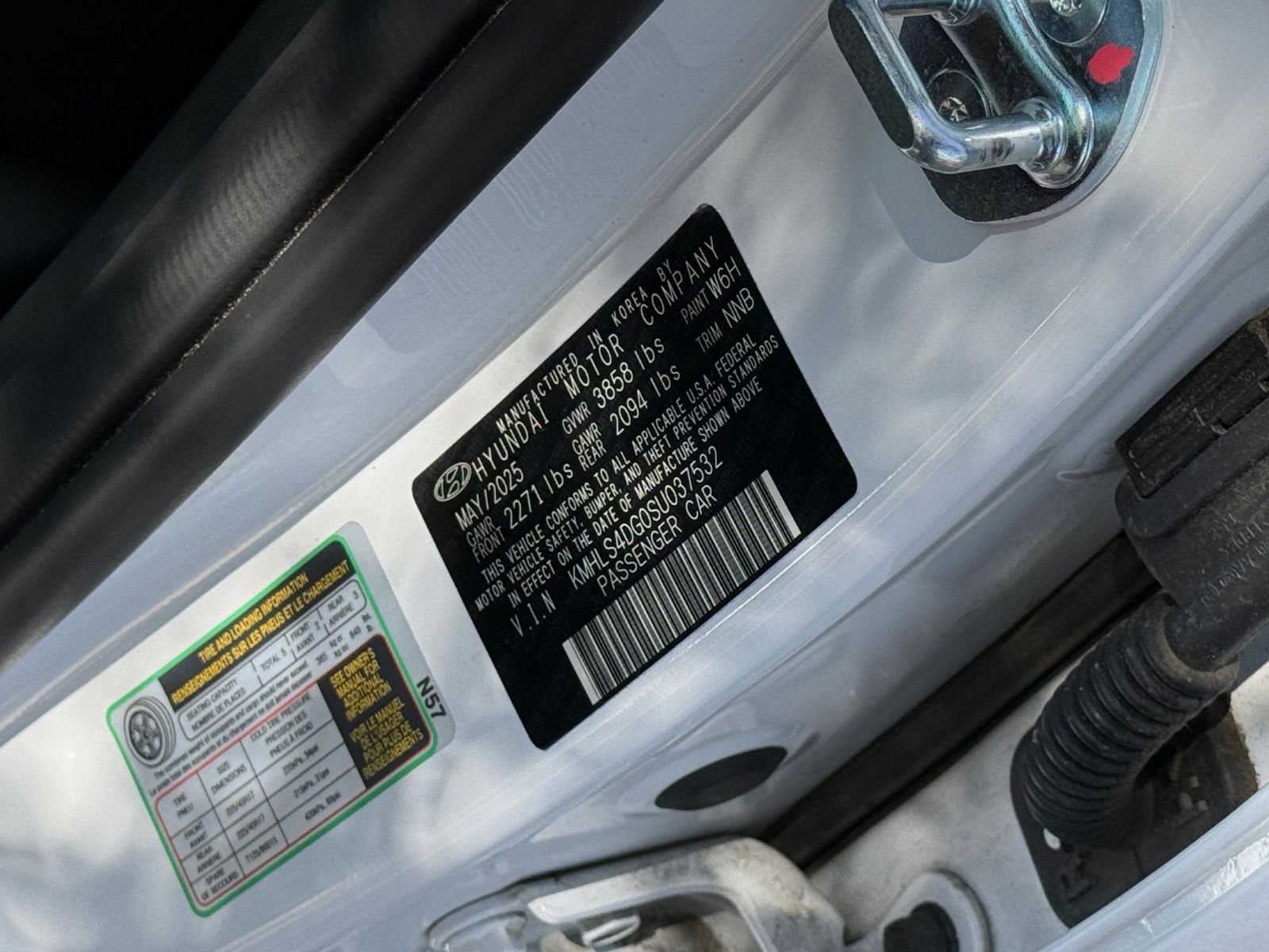 Used 2025 Hyundai Elantra SEL image 31