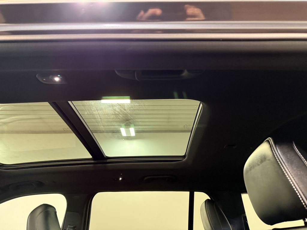 Used 2024 Jeep Grand Cherokee L Overland w/ Trailer Tow Package image 10