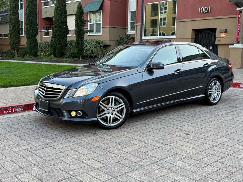 Used 2010 Mercedes-Benz E 550 Sedan image 2