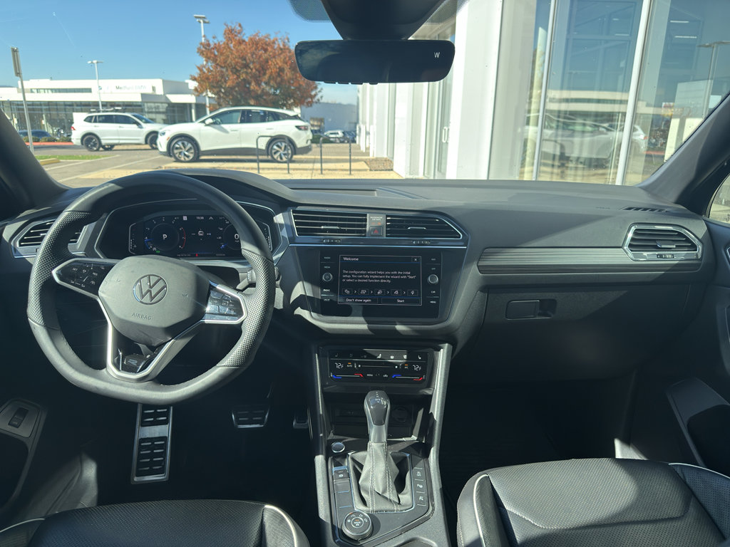 Used 2022 Volkswagen Tiguan SEL R-Line image 15