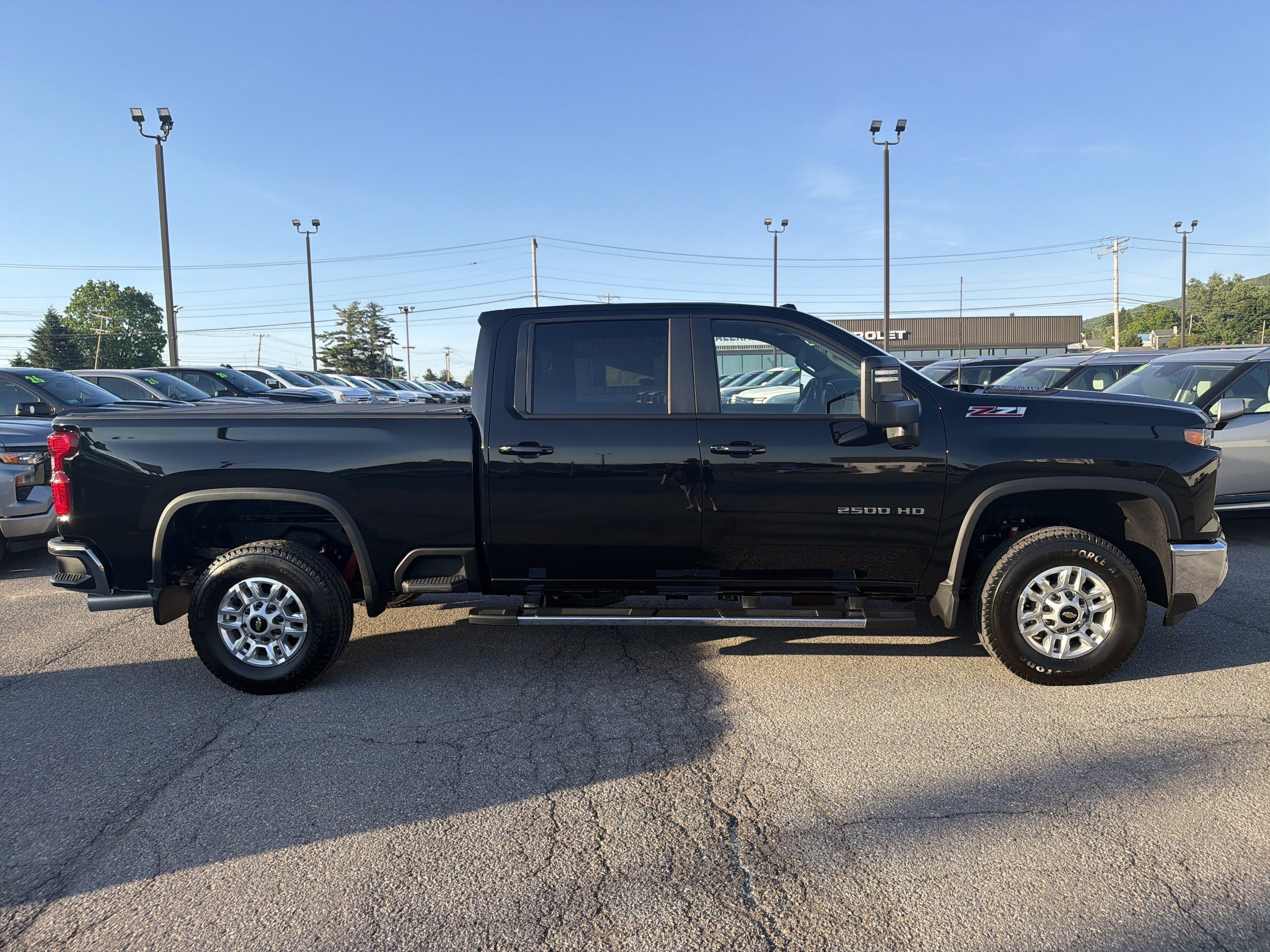 New 2026 Chevrolet Silverado 2500 LT w/ Convenience Package AWD/4WD image 2