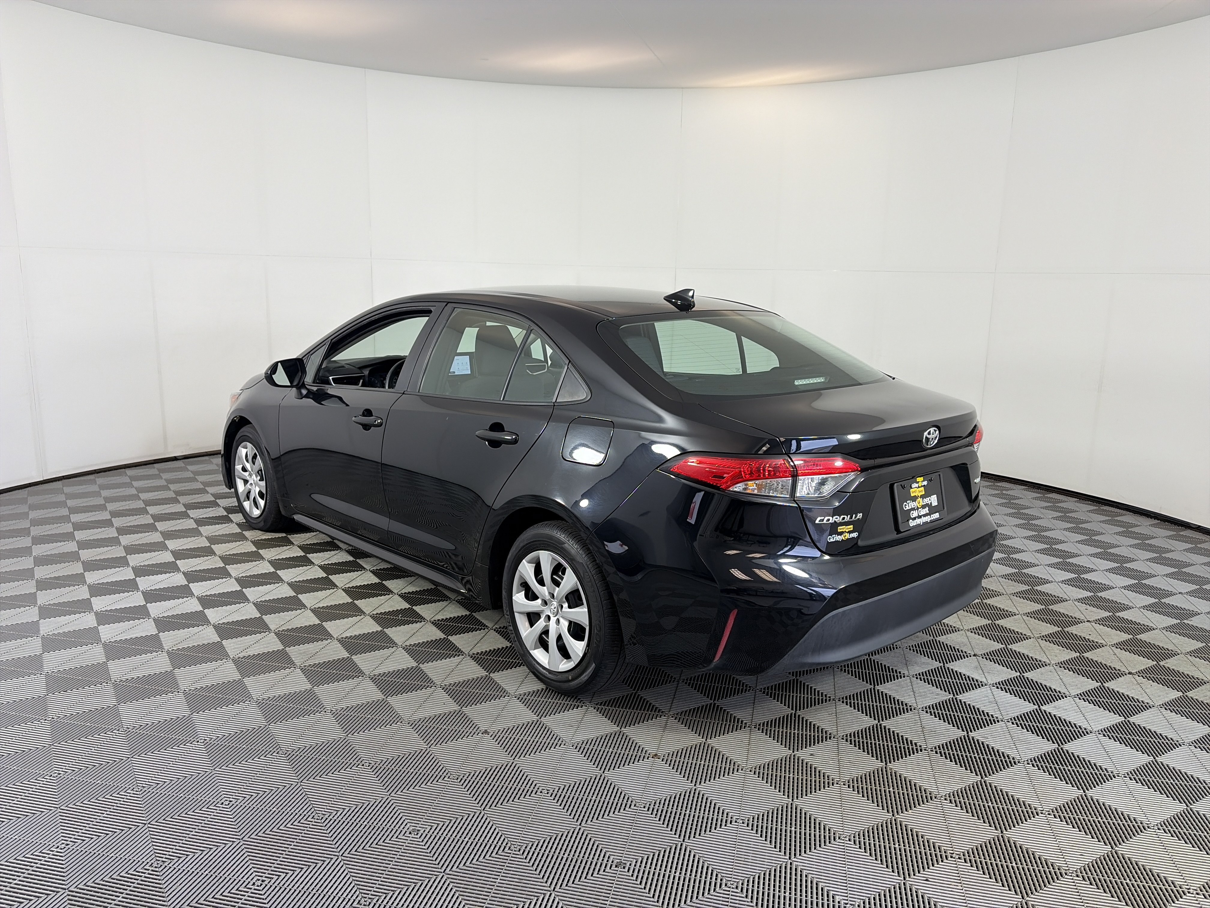 Used 2024 Toyota Corolla LE FWD image 8