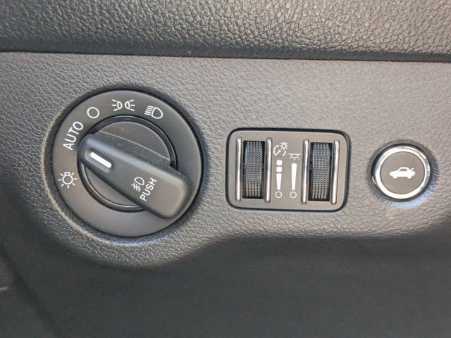 Used 2015 Dodge Challenger R/T w/ Quick Order Package 28B R/T image 10