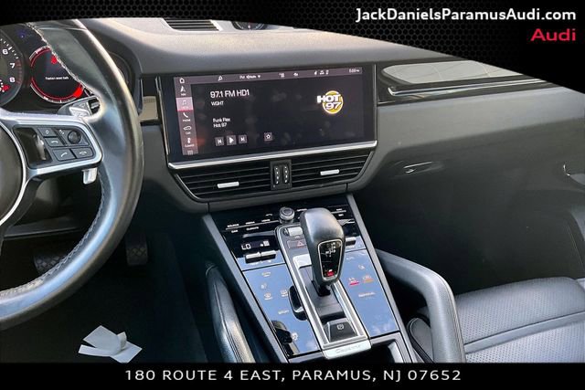 Used 2021 Porsche Cayenne AWD/4WD image 6