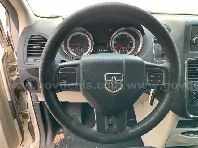 Used 2013 Dodge Grand Caravan SE FWD image 19