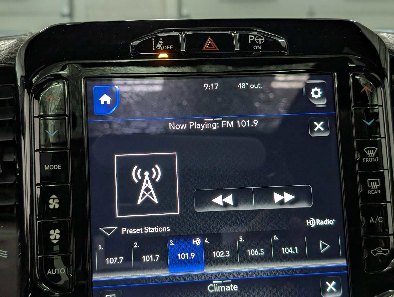 Used 2020 RAM 1500 Limited image 28