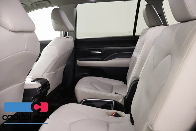 Certified 2025 Toyota Grand Highlander AWD image 32
