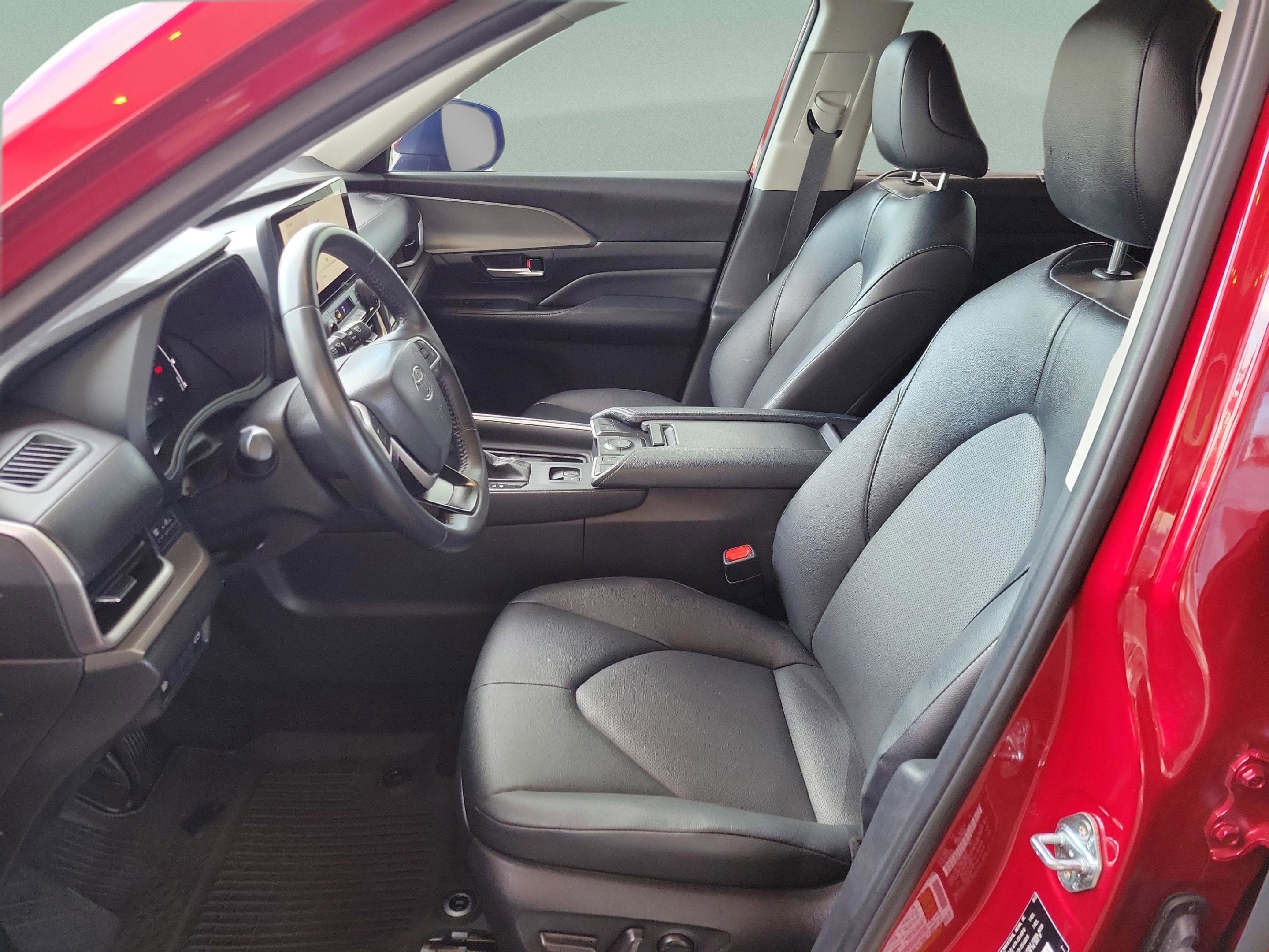 Certified 2024 Toyota Grand Highlander XLE image 17