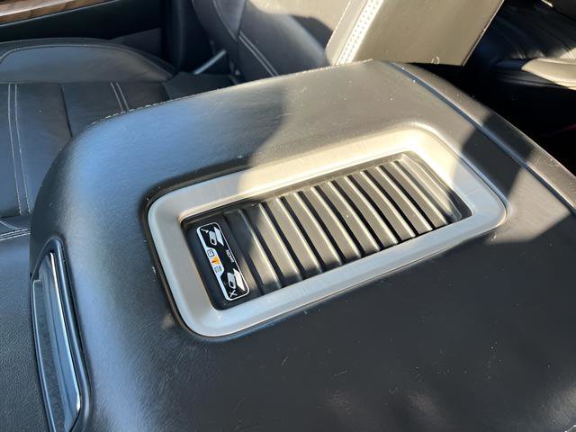 Used 2019 GMC Yukon XL Denali image 22