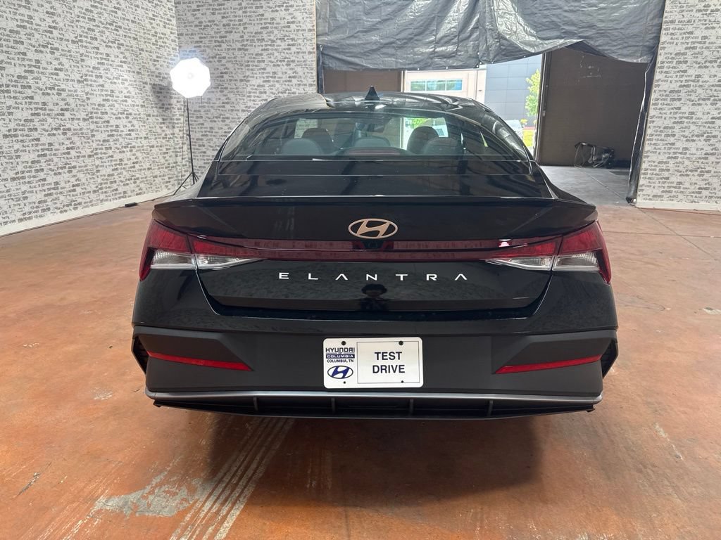 New 2026 Hyundai Elantra SEL Sport FWD image 6