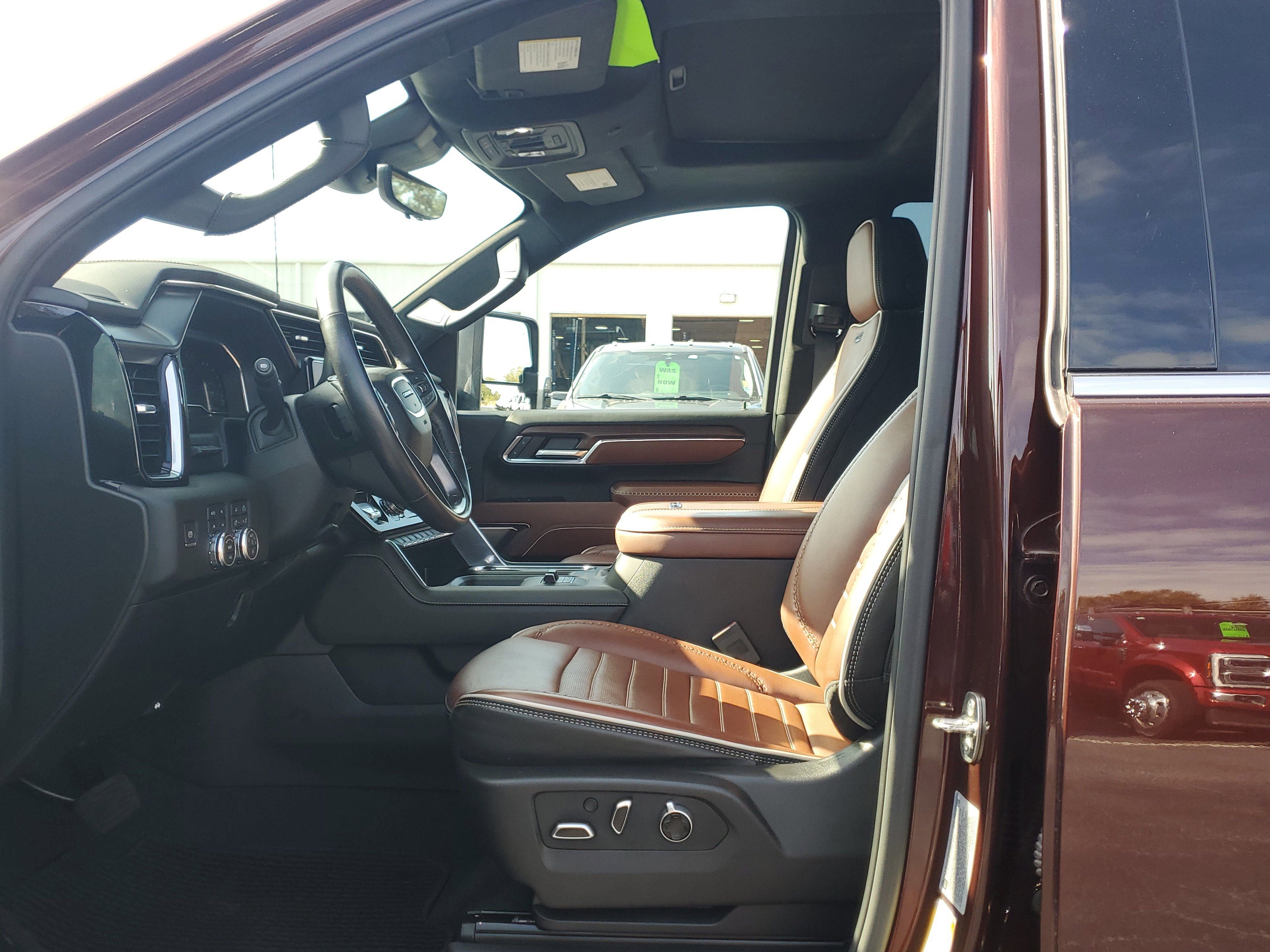 Used 2024 GMC Sierra 2500 Denali Ultimate image 21