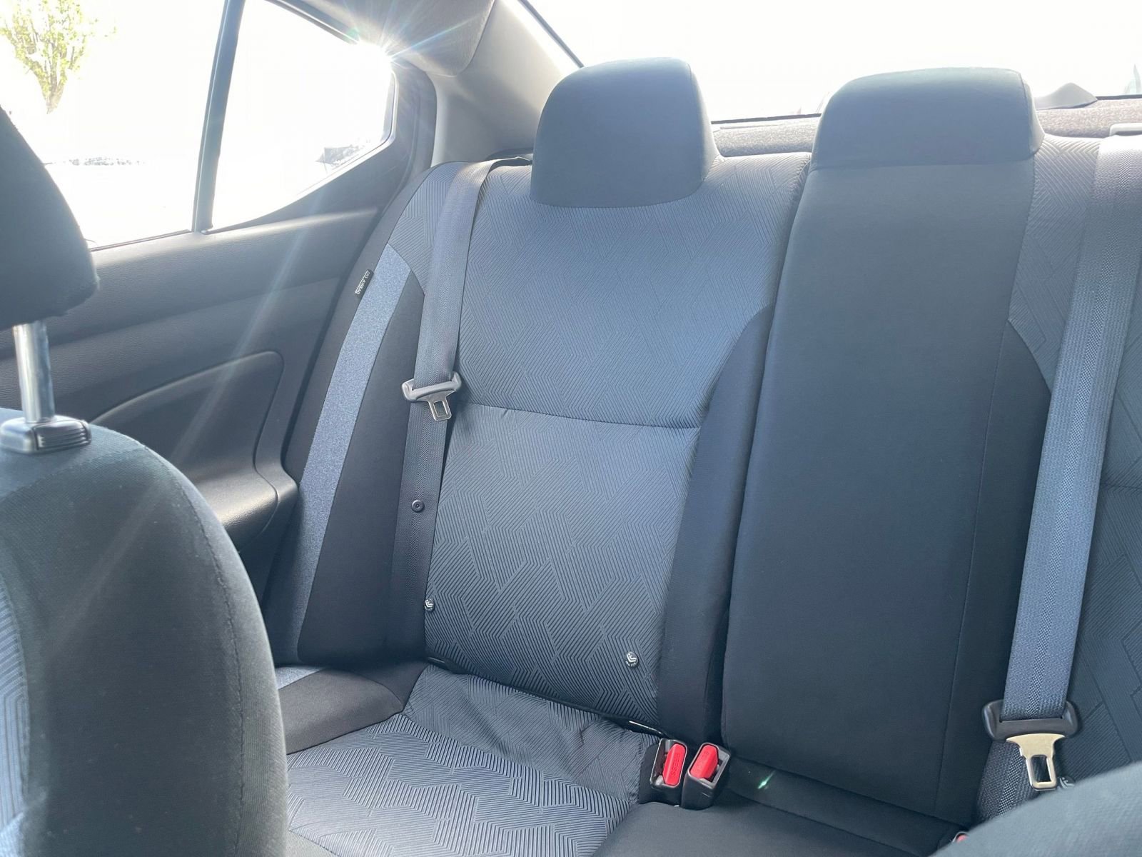 Used 2025 Nissan Versa SV image 37