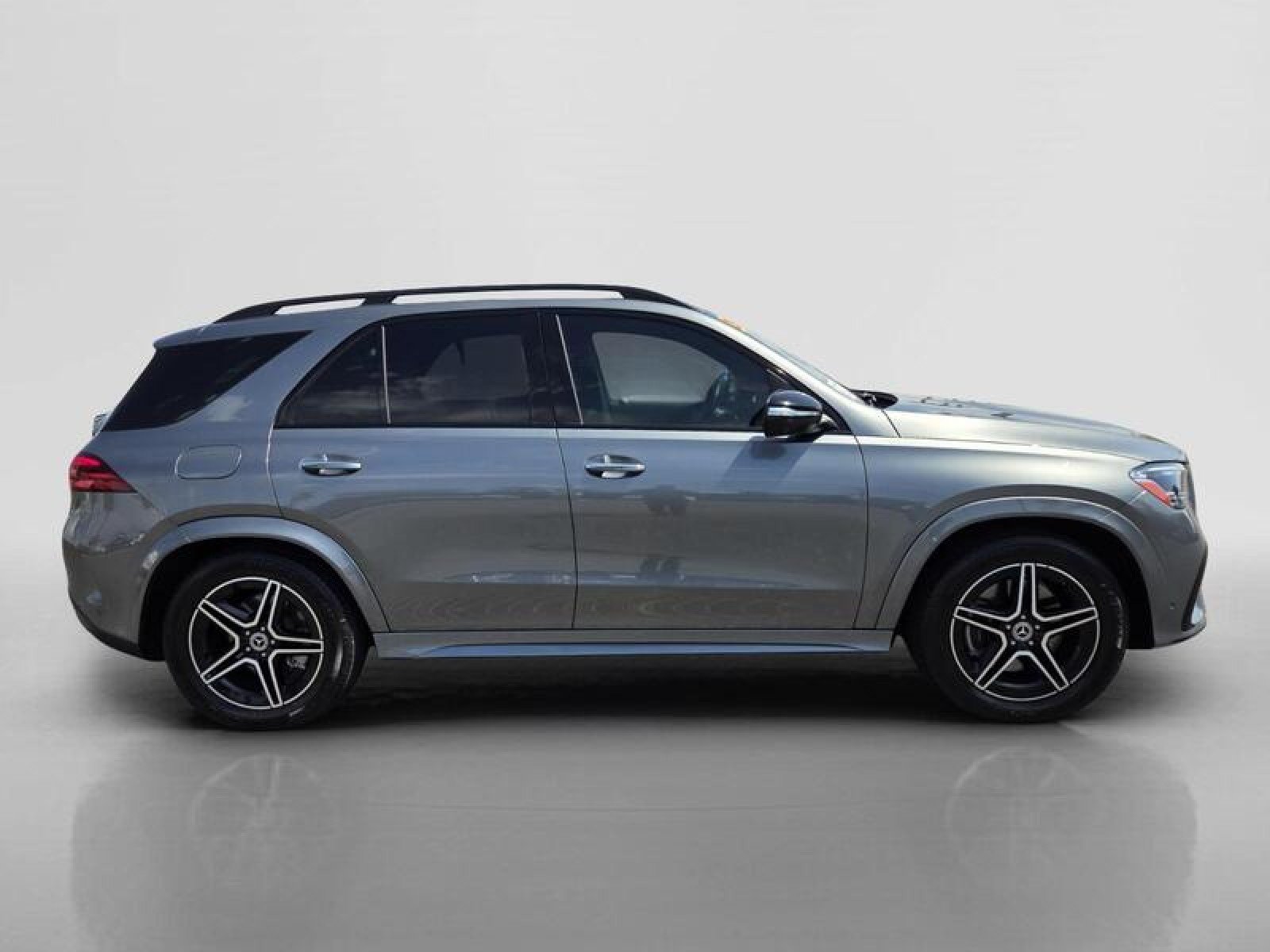 Certified 2025 Mercedes-Benz GLE 580 4MATIC image 6