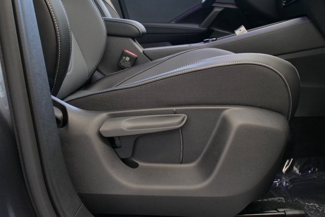 New 2026 Volkswagen Tiguan SE R-Line image 17