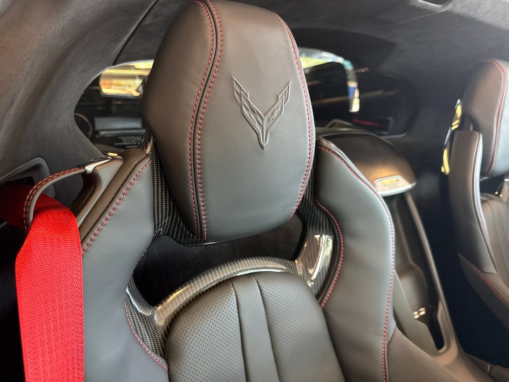 Used 2025 Chevrolet Corvette ZR1 w/ ZR1 Carbon Fiber Aero Package RWD image 86