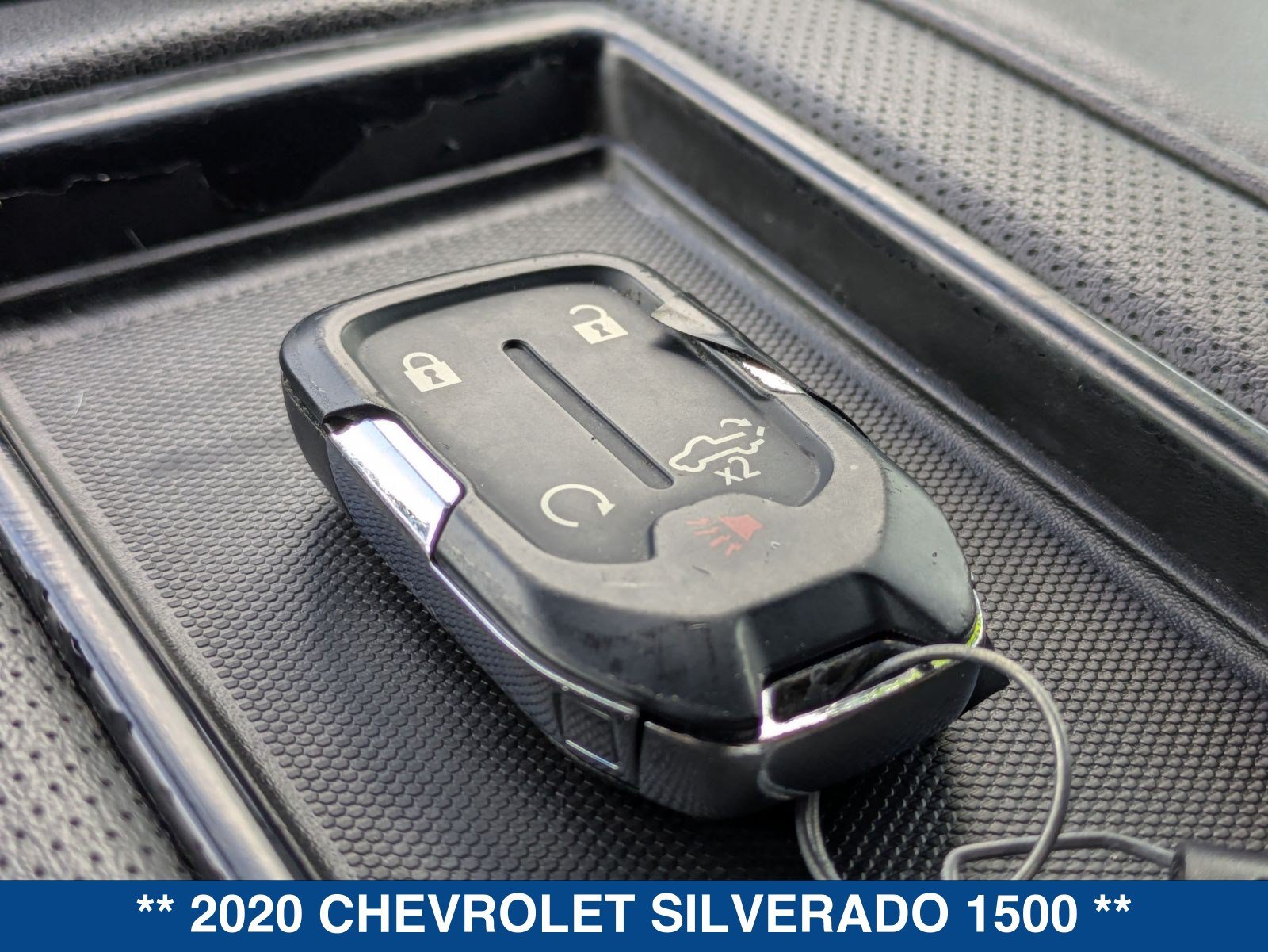 Used 2020 Chevrolet Silverado 1500 High Country w/ Technology Package AWD/4WD image 36