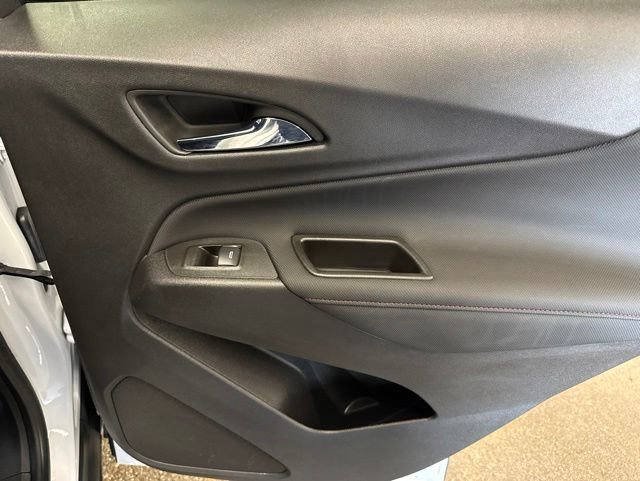 Used 2023 Chevrolet Equinox RS AWD/4WD image 19