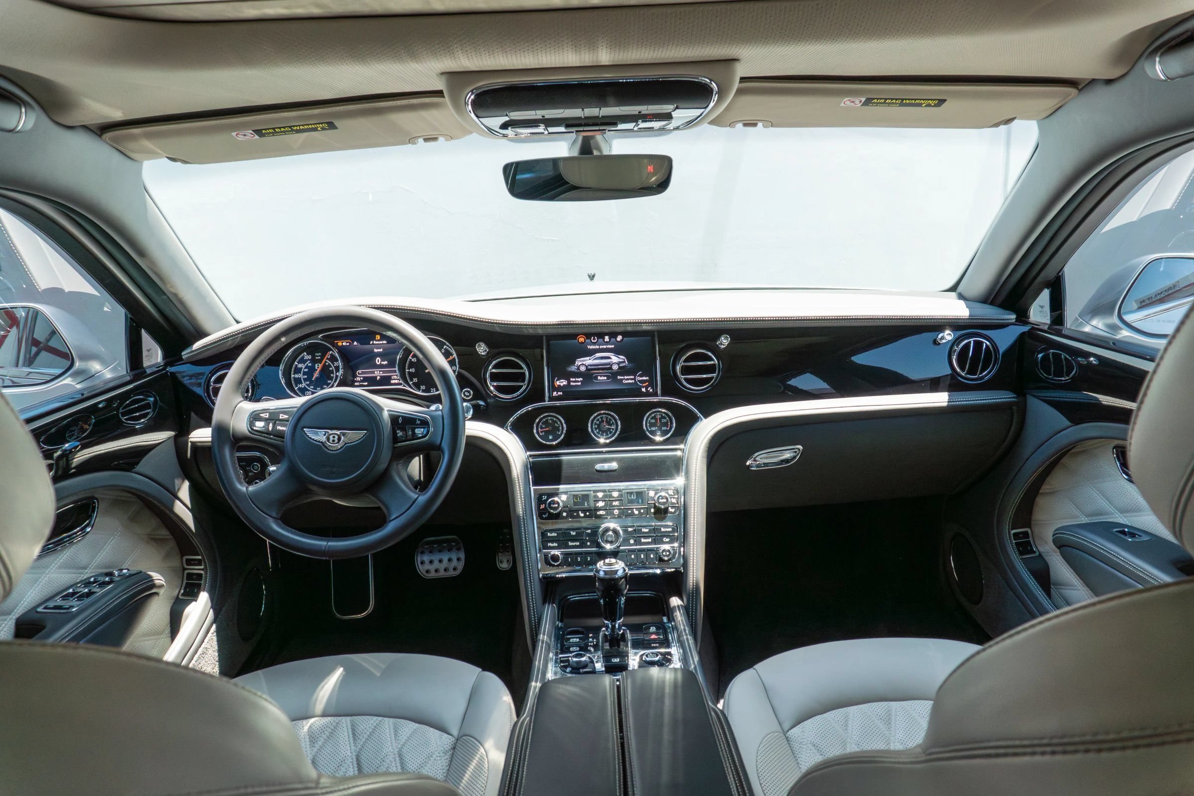 Used 2020 Bentley Mulsanne RWD image 16