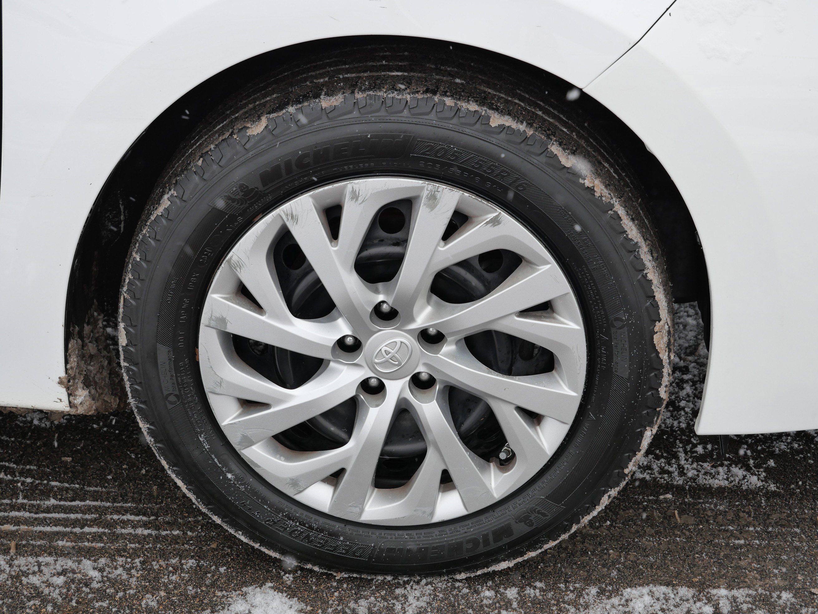 Used 2018 Toyota Corolla LE image 15