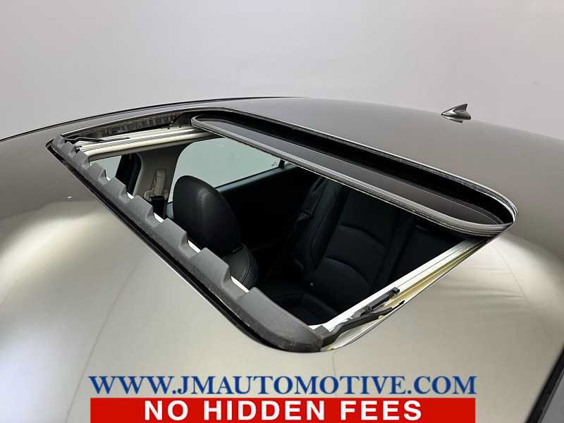Used 2017 MAZDA MAZDA3 Grand Touring w/ Premium Equipment Package FWD image 11