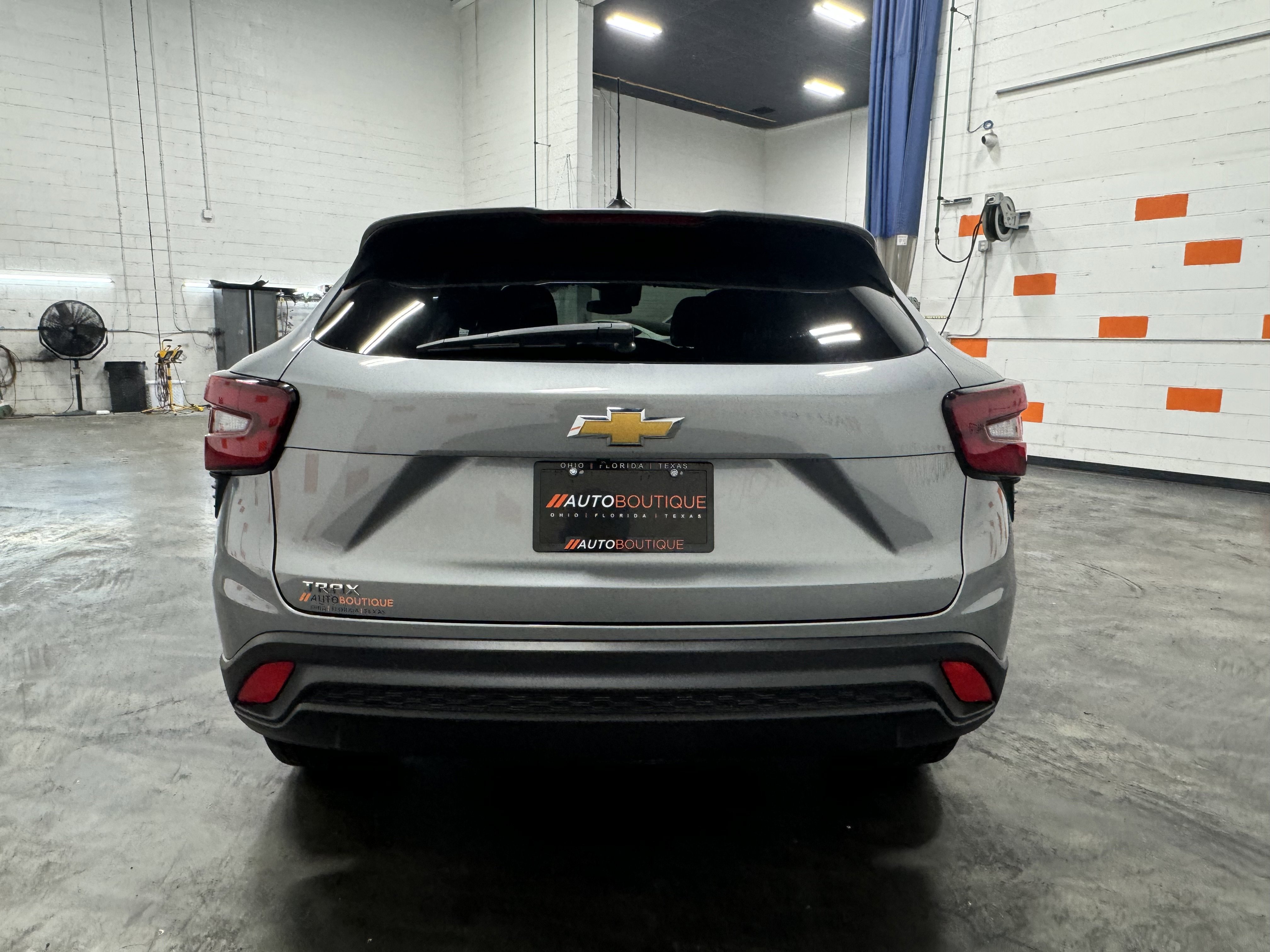 Used 2024 Chevrolet Trax LS w/ Driver Confidence Package FWD image 9