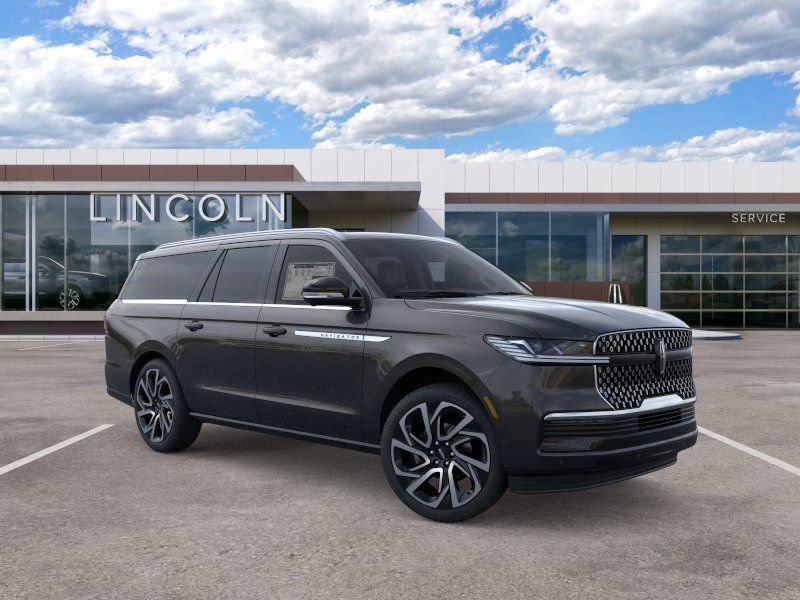 New 2026 Lincoln Navigator L Reserve AWD/4WD image 7