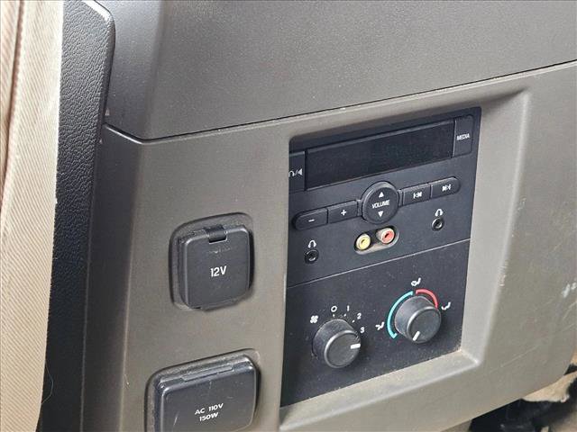 Used 2014 Ford Expedition XLT w/ Equipment Group 202A image 9